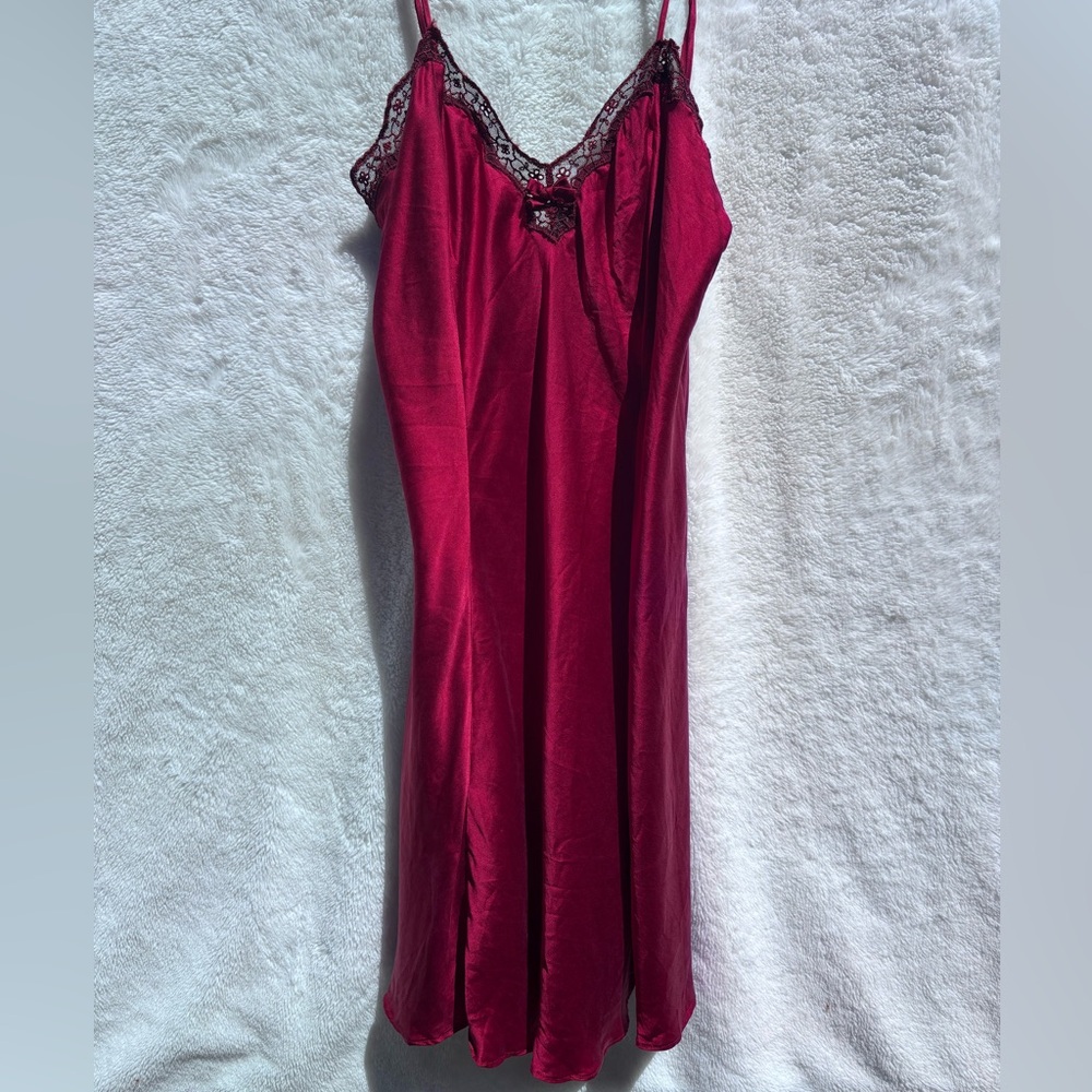 Vintage 1980s Victoria’s Secret 100% SILK Burgundy lace slip dress